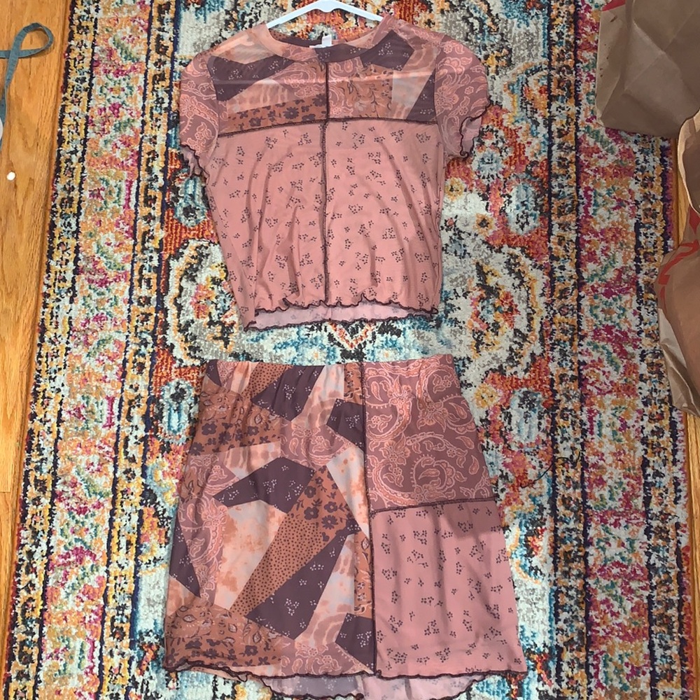 Two piece mesh set